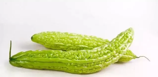 苦瓜因含有苦瓜多肽降血糖蔬菜排名第一