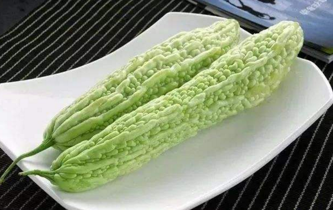 服用苦瓜多肽对降血糖的真实效果，苦瓜胜肽久能达到效果